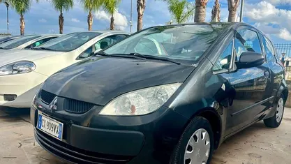 Nero Usata 2005 Mitsubishi Colt Berlina | 2200 € (Buon prezzo)