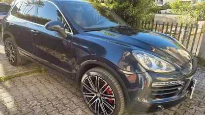 Usata Porsche Cayenne 245 CV (180 kW) 2011 Blu SUV