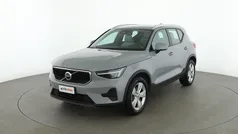 Grigio Usata 2023 Volvo XC40 Core SUV | 30.799 € (Buon prezzo)