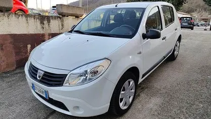 Usata Dacia Sandero 75 CV (55 kW) 2009