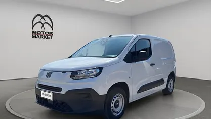 Usata Fiat Doblò 102 CV (75 kW) 2024 Bianco Monovolume