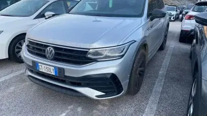 Usata VW Tiguan R-line 193 CV (141 kW) 2024 Argento SUV