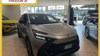Argento Nuova 2025 Toyota C-HR Trend SUV | 30.490 € (Super prezzo)