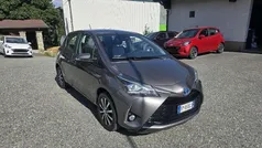 Grigio Usata 2018 Toyota Yaris Hybrid Active Tre volumi | 12.900 € (Buon prezzo)
