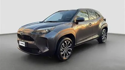 Usata Toyota Yaris Cross Trend 116 CV (85 kW) 2023 Grigio scuro SUV