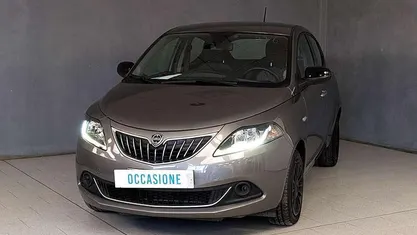 Usata Lancia Ypsilon Silver 70 CV (51 kW) 2023 Utilitaria