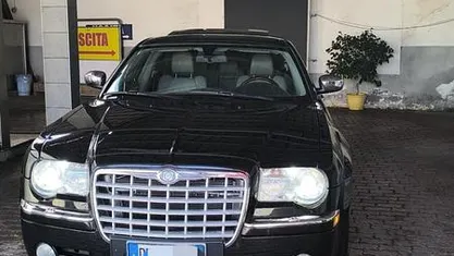 Usata Chrysler 300C 218 CV (160 kW) 2006 Nero Station wagon