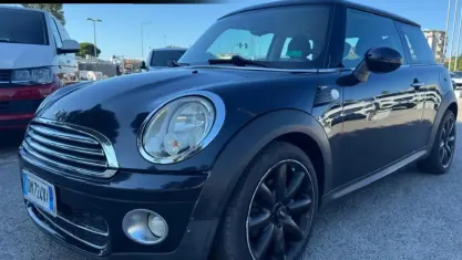 Usata Mini Cooper D Chili 109 CV (80 kW) 2008 Nero Utilitaria