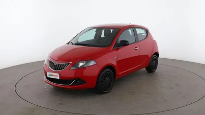 Usata Lancia Ypsilon Silver 70 CV (51 kW) 2022 Rosso Utilitaria