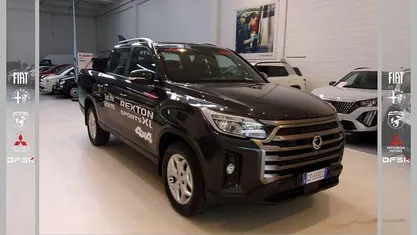 Usata Ssangyong (KGM) Rexton 203 CV (149 kW) 2025 SUV