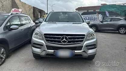 Usata Mercedes ML250 203 CV (149 kW) 2011 Grigio SUV
