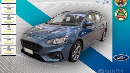 Używany Ford Focus ST-Line 120 KM (88 kW) 2022 Niebieski Kombi