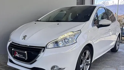Usata Peugeot 208 Active 92 CV (67 kW) 2014 Utilitaria