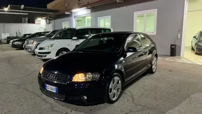 Usata Audi A3 Ambition 140 CV (102 kW) 2004 Blu Utilitaria