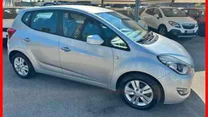Usata Hyundai ix20 Comfort 90 CV (66 kW) 2013 Grigio Utilitaria
