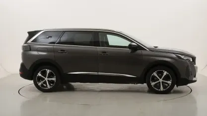 Usata Peugeot 5008 GT 131 CV (96 kW) 2021 Grigiogrigio SUV