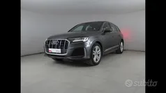 Grigio vesuvio met. Usata 2021 Audi Q7 Sport SUV | 54.500 € (Buon prezzo)