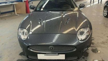 Usata Jaguar XKR Supercharged 416 CV (305 kW) 2006 Grigio Cabrio