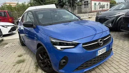 Usata Opel Corsa Design & Tech 75 CV (55 kW) 2023 Other Utilitaria