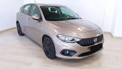 Beige Usata 2017 Fiat Tipo Easy Utilitaria | 9900 € (Buon prezzo)