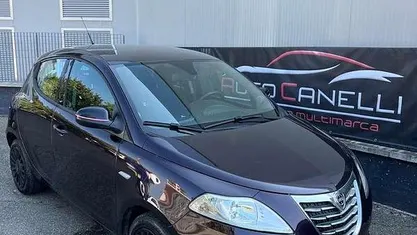 Viola Usata 2013 Lancia Ypsilon S Due volumi | 6500 € (Buon prezzo)