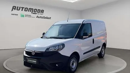 Usata Fiat Doblò Business 90 CV (66 kW) 2022 Monovolume