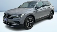 Grigio Usata 2021 VW Tiguan Elegance SUV | 26.000 € (Buon prezzo)