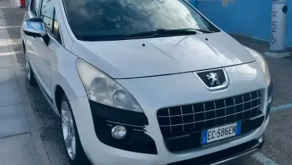 Usata Peugeot 3008 Business-Line 150 CV (110 kW) 2010 Bianco Station wagon