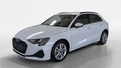 Usata Audi A3 Business 116 CV (85 kW) 2025 Bianco ghiaccio metallizzato Berlina