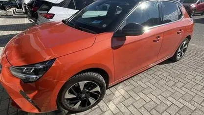 Usata 2021 Opel Corsa-e Elegance Due volumi | 12.500 € (Super prezzo)