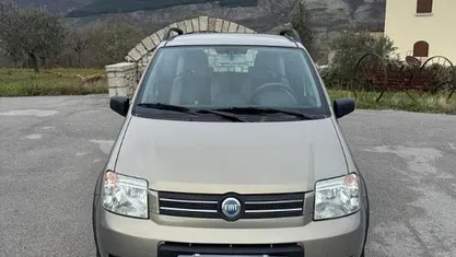 Usata Fiat Panda 4x4 Climbing 69 CV (50 kW) 2007 Utilitaria