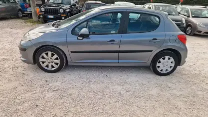 Usata Peugeot 207 73 CV (53 kW) 2010 Grigio Berlina