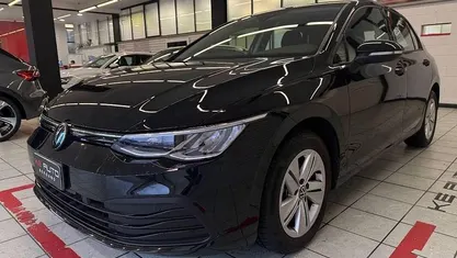 Usata VW Golf VIII Life 131 CV (96 kW) 2024 Nero Berlina