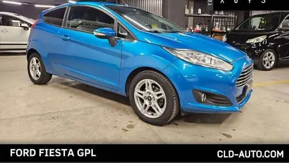 Usata 2013 Ford Fiesta Due volumi | 5100 € (Buon prezzo)