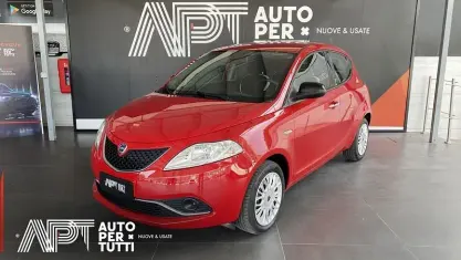 Usata Lancia Ypsilon Gold 69 CV (50 kW) 2017 Other Utilitaria