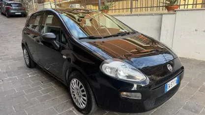 Usata Fiat Punto Lounge 75 CV (55 kW) 2014 Nero Utilitaria