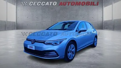 Argento Usata 2024 VW Golf Style Tre volumi | 25.900 € (Buon prezzo)
