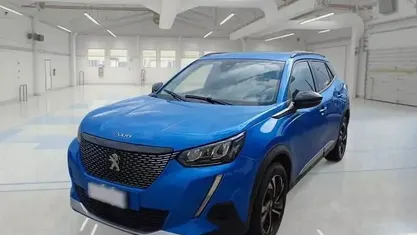 Begagnad Peugeot 2008 Allure 130 HK (95 kW) 2022 Blå SUV