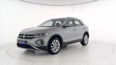 Pyrit silver metallizzato Usata 2022 VW T-Roc Style SUV | 21.900 € (Buon prezzo)