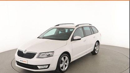 Begagnad Skoda Octavia Style 110 HK (80 kW) 2016 Vit Halvkombi