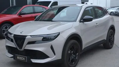 Usata Alfa Romeo Junior 145 CV (106 kW) 2025 SUV