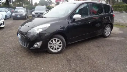 Usata Renault Scénic 110 CV (80 kW) 2010 Nero Monovolume