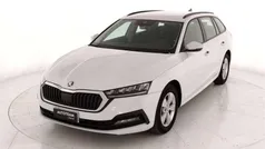 Bianco ghiaccio Usata 2021 Skoda Octavia Executive Station wagon | 20.900 € (Buon prezzo)