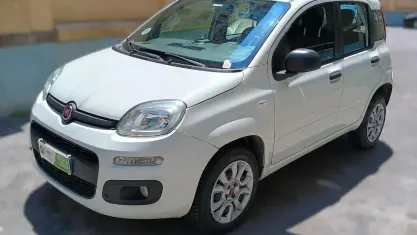 Usata Fiat Panda Lounge 84 CV (61 kW) 2016 Bianco Utilitaria