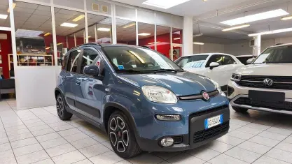 Usata Fiat Panda City Life 69 CV (50 kW) 2021 Blu pastello Utilitaria