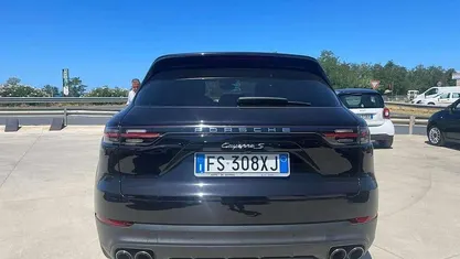 Nero Usata 2018 Porsche Cayenne SUV | 51.300 € (Ottimo prezzo)