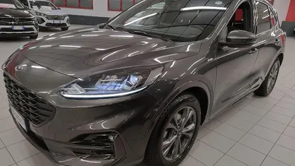 Usata Ford Kuga ST-Line 150 CV (110 kW) 2021 Grigio scuro SUV