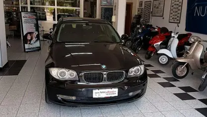 Usata BMW 120 177 CV (130 kW) 2007 Nero Utilitaria