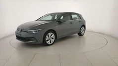 Usata 2021 VW Golf VIII Style Tre volumi | 20.900 € (Buon prezzo)