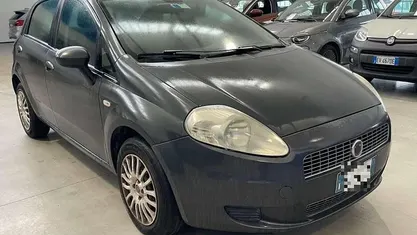 Grigio scuro pastello Usata 2008 Fiat Grande Punto Active Utilitaria | 1350 € (Ottimo prezzo)